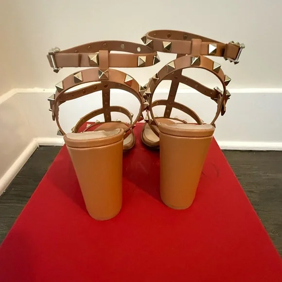 Valentino Garavani Tan Studded Sandals - Picture 12 of 12